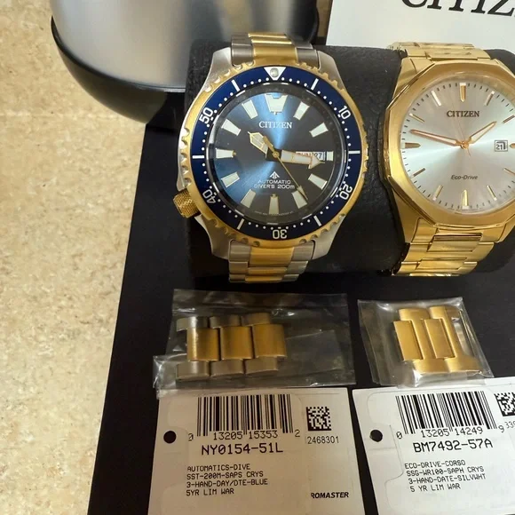 Citizen Gold and Black Watch Set Elegant Accessories - Picture 2 of 6